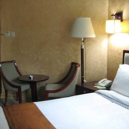 Manrashiwa Hotel Адис Абеба Екстериор снимка
