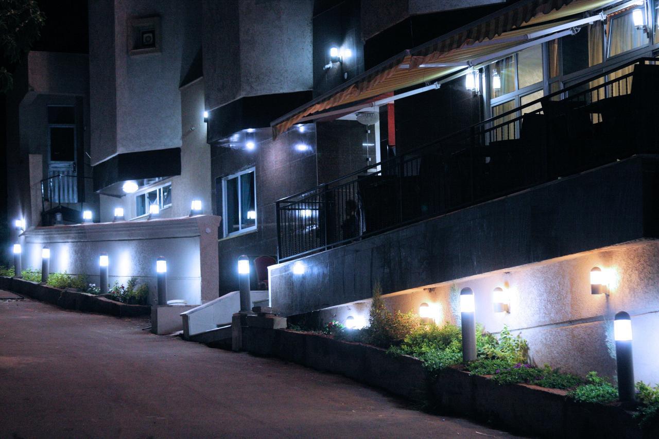 Manrashiwa Hotel Адис Абеба Екстериор снимка