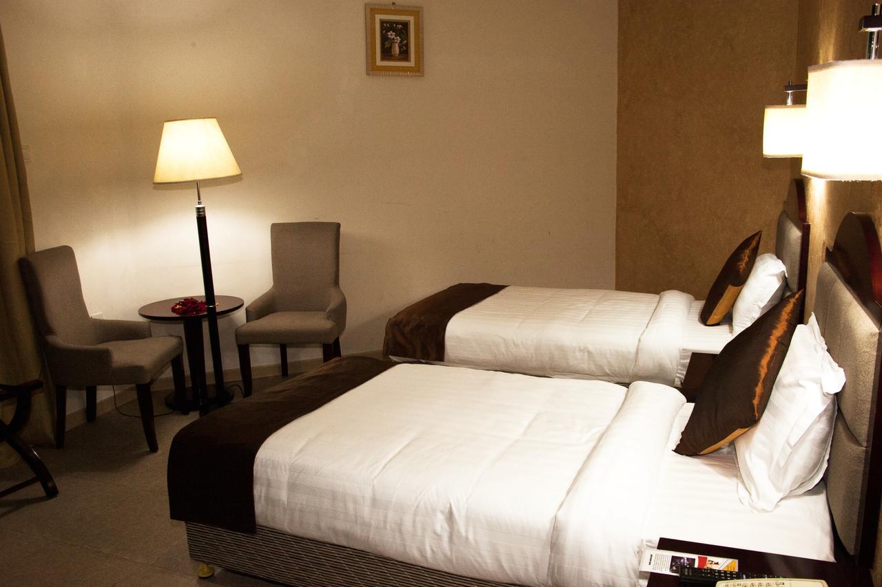 Manrashiwa Hotel Адис Абеба Стая снимка