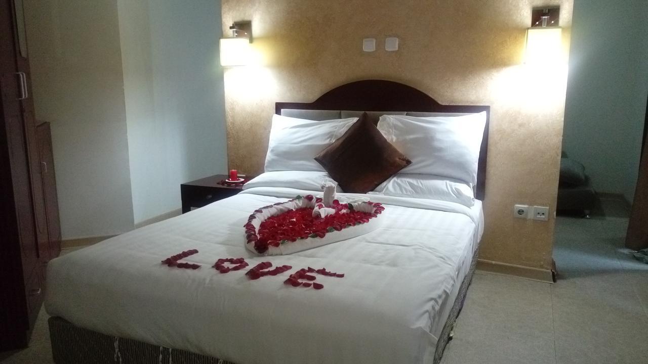 Manrashiwa Hotel Адис Абеба Екстериор снимка
