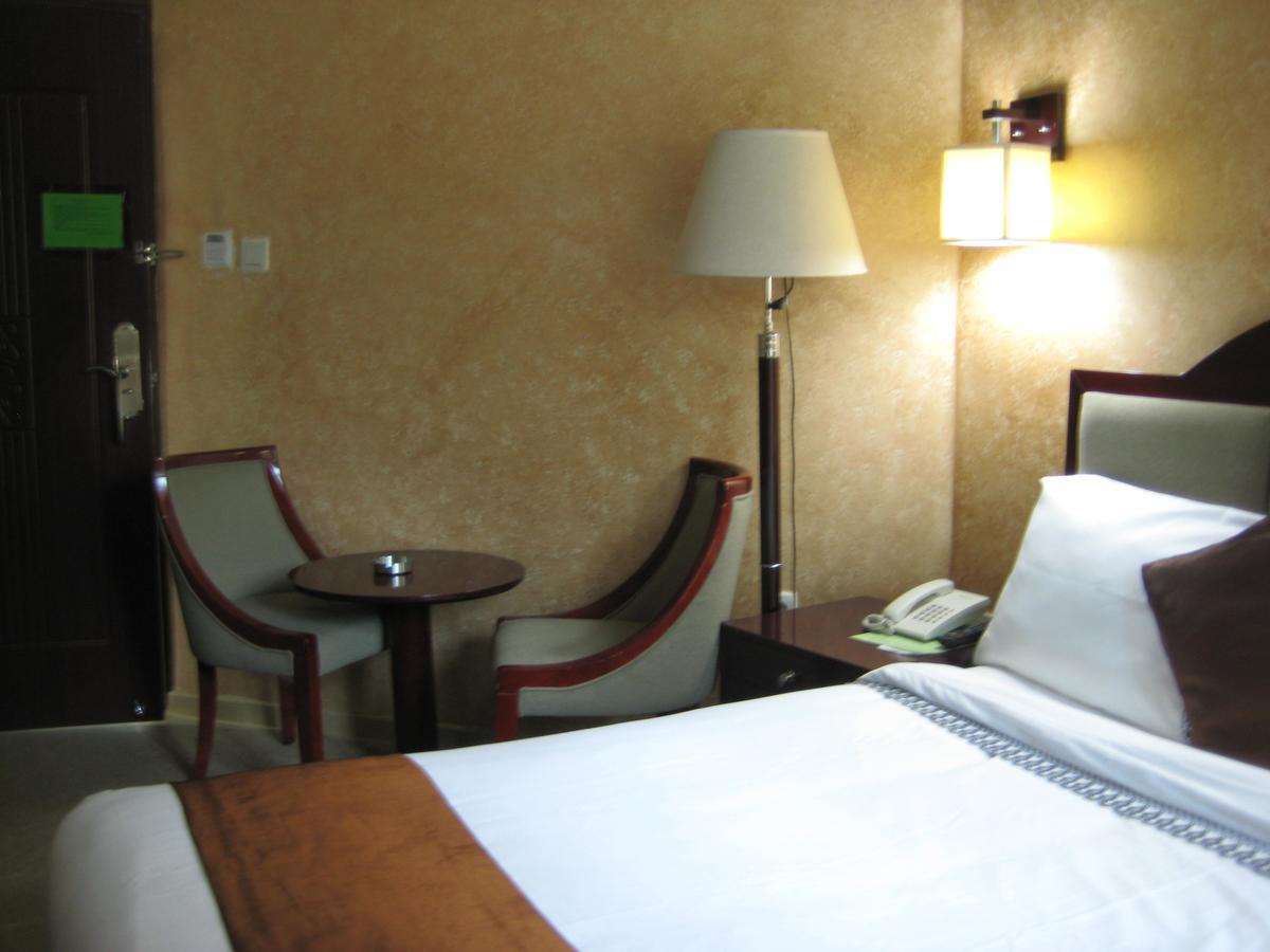 Manrashiwa Hotel Адис Абеба Екстериор снимка